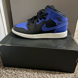 Size 6.5 (GS) - Jordan 1 Mid, “Hyper Royal”